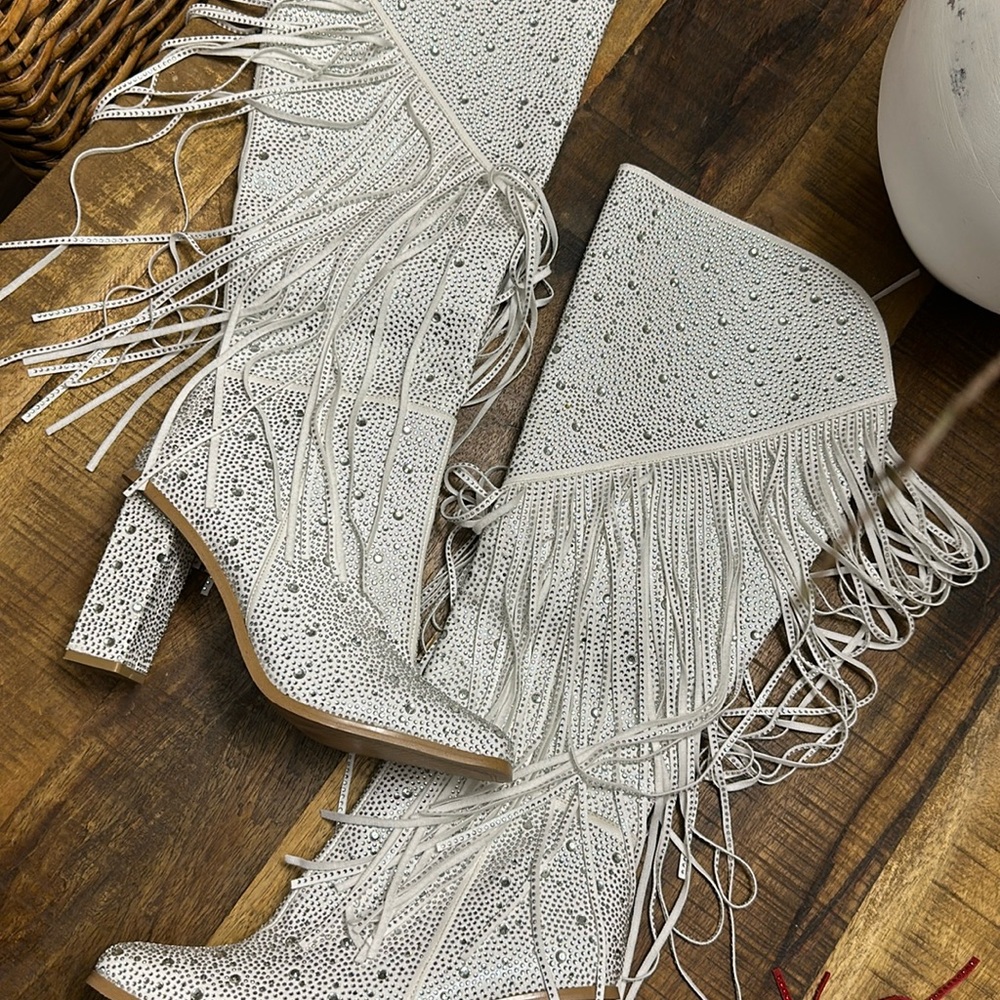 Jessica Simpson boot